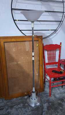 STANDARD LAMP