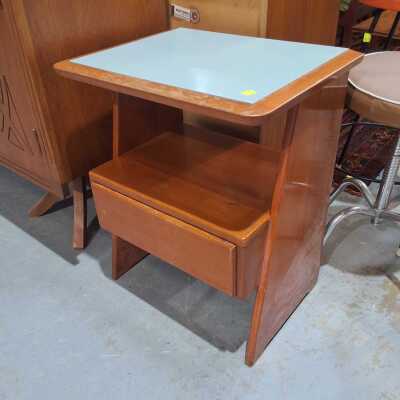 BEDSIDE CABINET