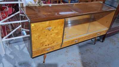 SIDEBOARD