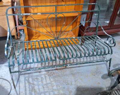 GARDEN BENCH