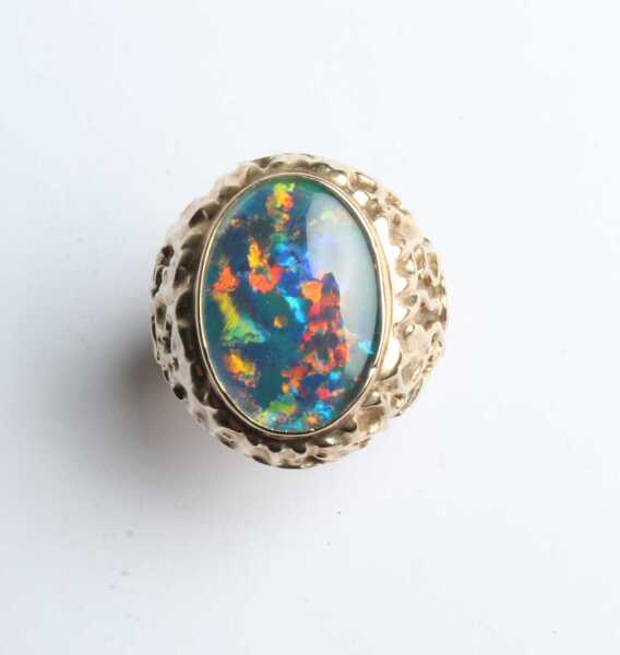 GOLD & OPAL RING