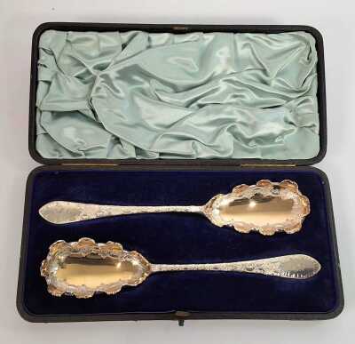 SERVING SPOONS