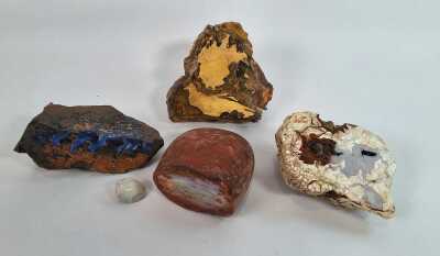 MINERAL SPECIMENS