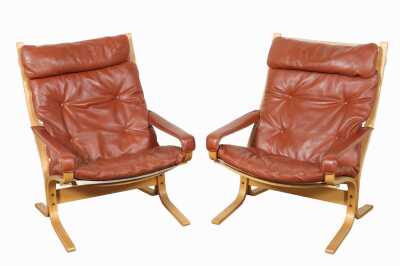 PAIR OF SIESTA CHAIRS