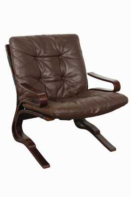 LOUNGE CHAIR