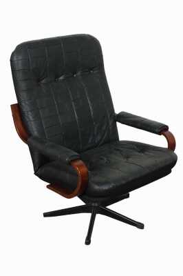 LEATHER ARMCHAIR