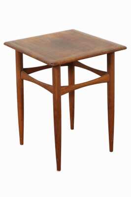 PETITE SIDE TABLE