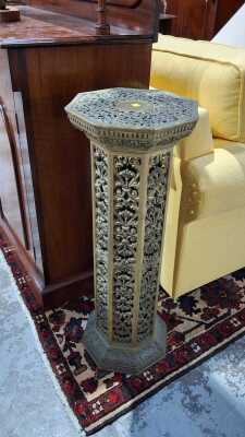 ORNATE PEDESTAL