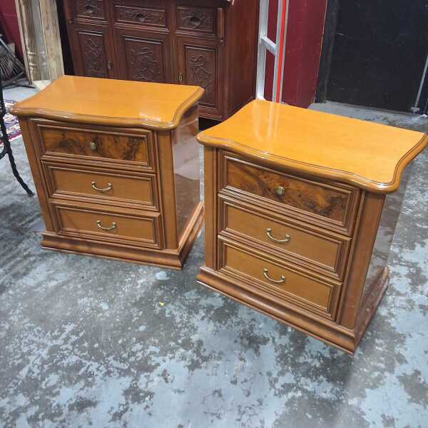 BEDSIDE CABINETS