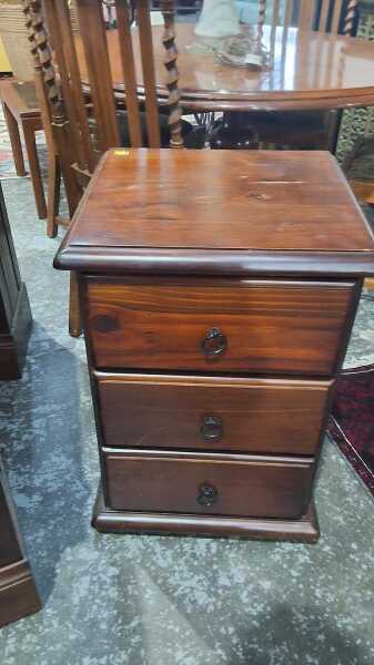 BEDSIDE CABINET