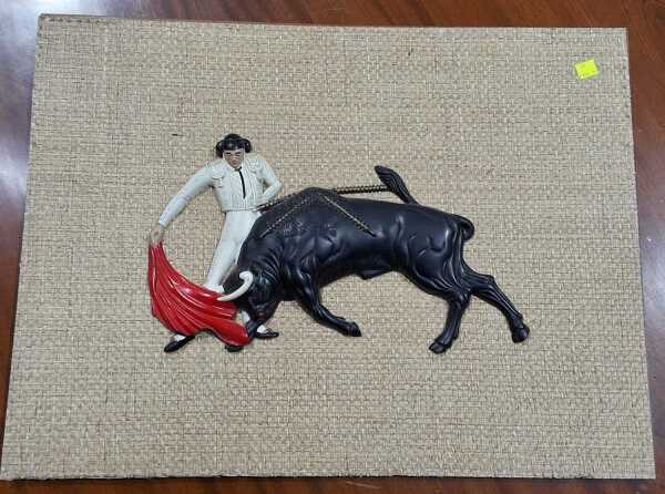 WALL DECOR