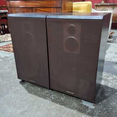 STEREO SPEAKERS