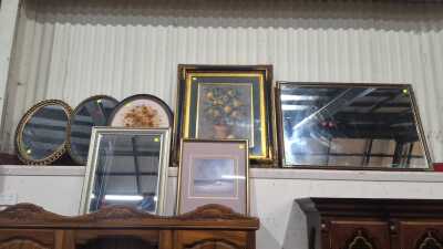 WALL DECOR