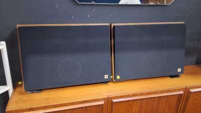 STEREO SPEAKERS