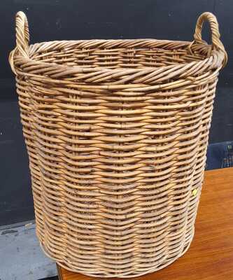 LAUNDRY BASKET