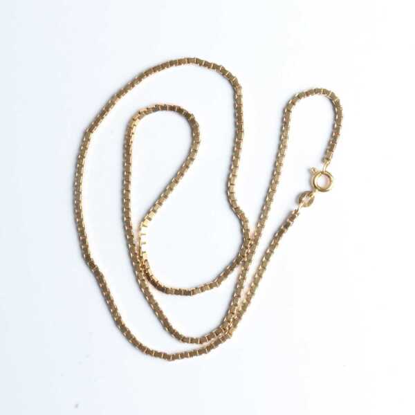GOLD NECKLACE