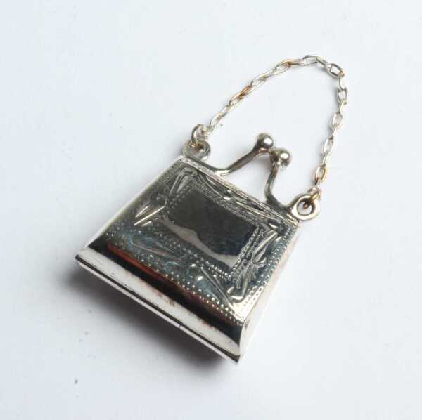 SILVER PENDANT