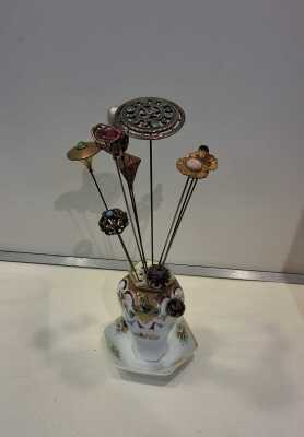 VINTAGE HAT PINS
