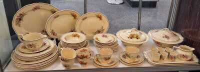 ROYAL DOULTON DINNER SERVICE