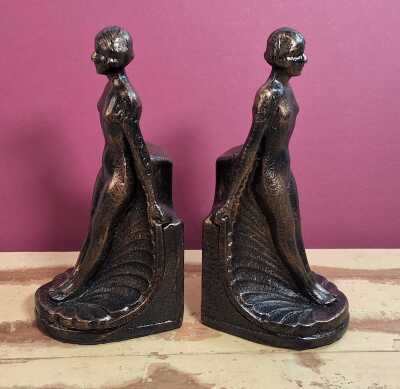 BOOKENDS