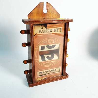DESK CALENDAR
