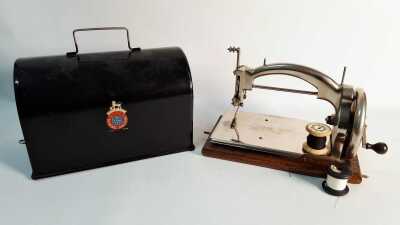 SEWING MACHINE