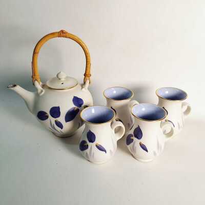 STUDIO POTTERY