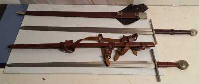 REPLICA SWORDS