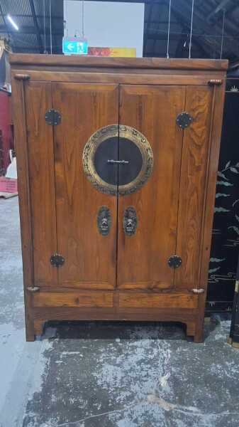 TELEVISION CABINET