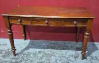 CEDAR DESK