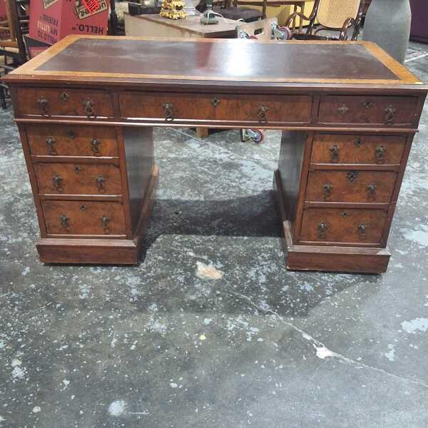 PEDESTAL DESK