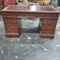 PEDESTAL DESK