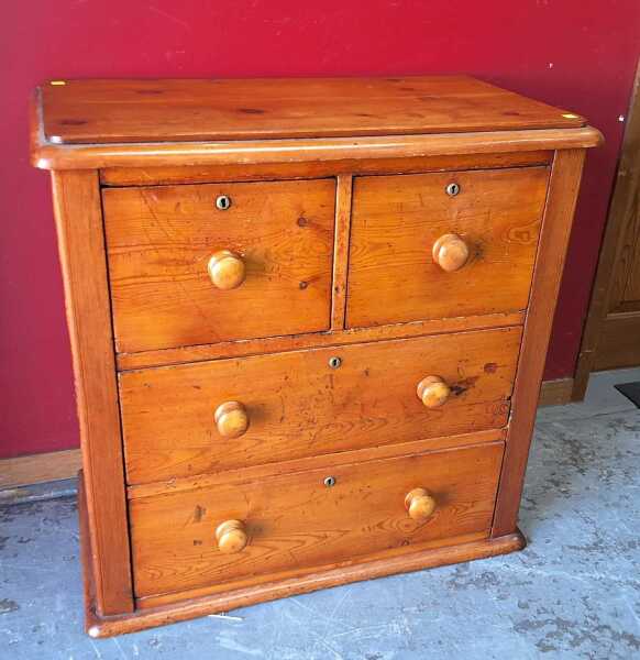 CHEST OF DRAWERS