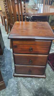 BEDSIDE CABINET