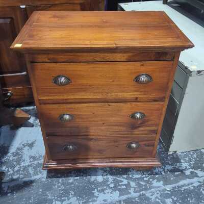 CHEST OF DRAWERS