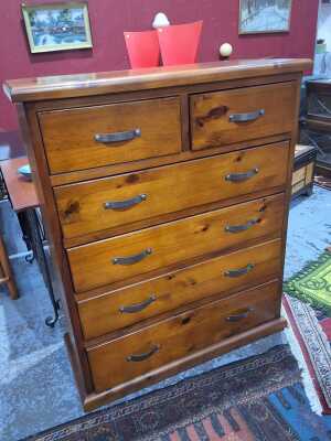 CHEST OF DRAWERS
