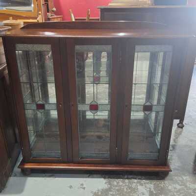 DISPLAY CABINET