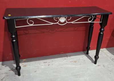 HALL CONSOLE