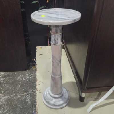 PEDESTAL