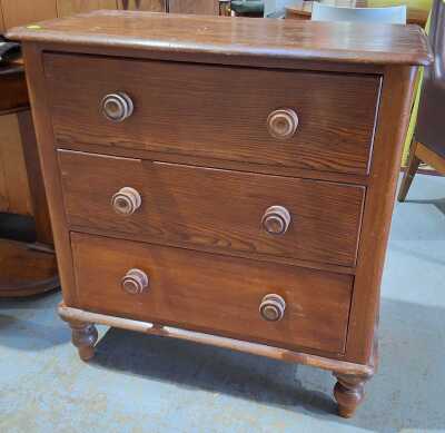 CHEST OF DRAWERS