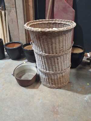 BASKET AND POT