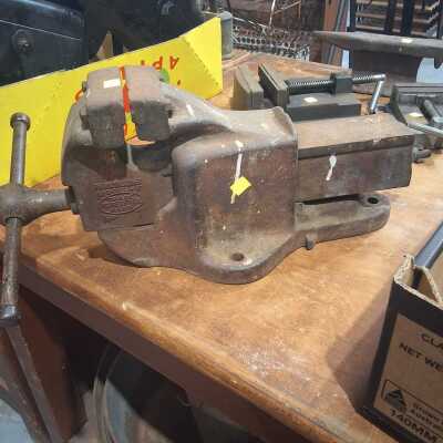 BENCH VICE