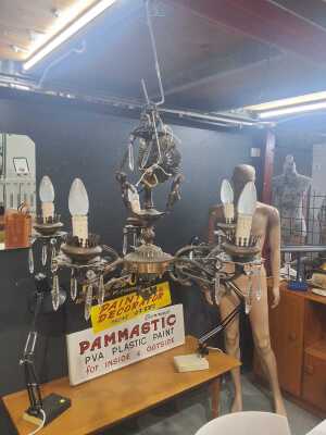 LIGHT FITTING