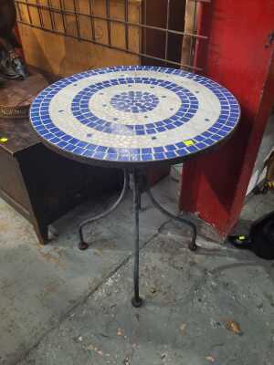 PATIO TABLE