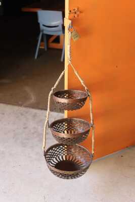 HANGING BASKET
