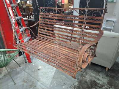 SWING SEAT