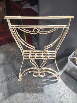 TABLE LEGS