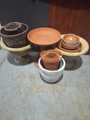 GARDEN POTS
