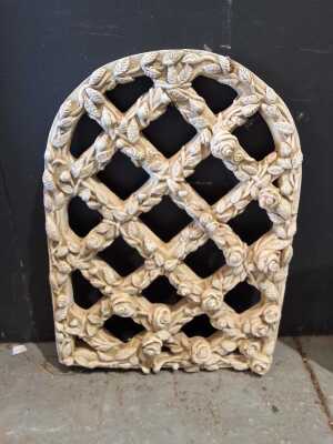 GARDEN DECOR
