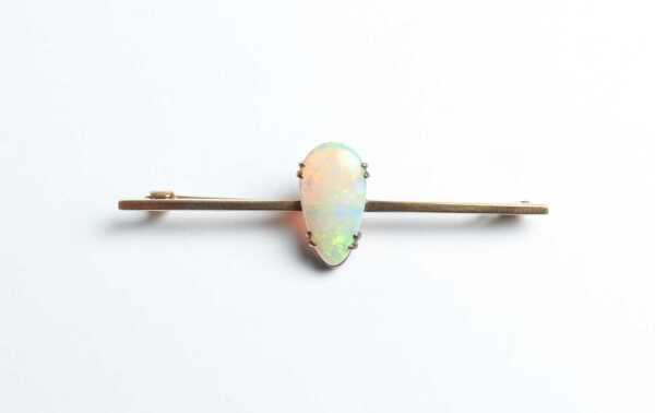 GOLD OPAL BROOCH